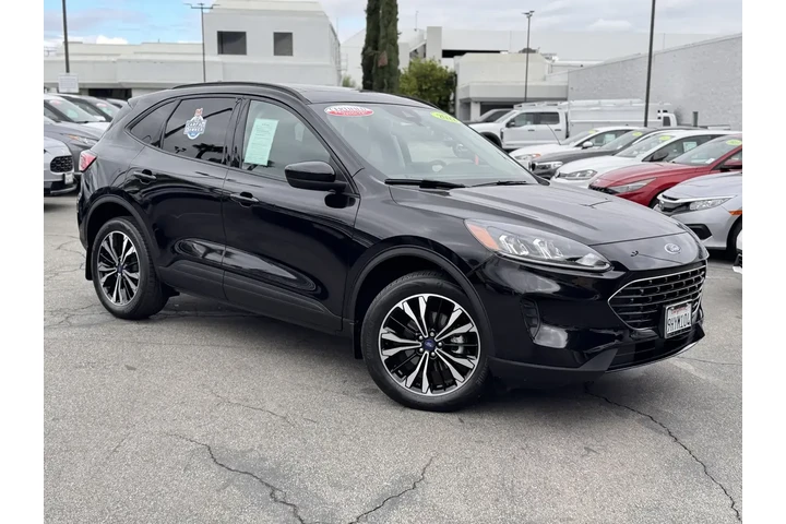 $20995 : Ford Escape 2022 AWD SE 4dr image 2