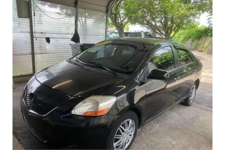$6990 : 2010 Yaris image 4
