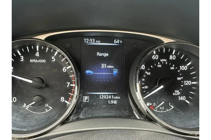 $8000 : 2015 NISSAN ROGUE2015 NISSAN image 5
