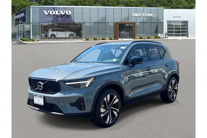 $31250 : Volvo XC40 2023 AWD B5 Plus image 2