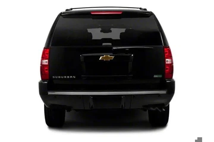 $4000 : Chevrolet Suburban 2010 4x4 image 5