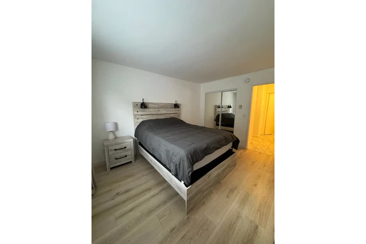 $1995 : 1 recamara 1 bano en Hollywood image 6