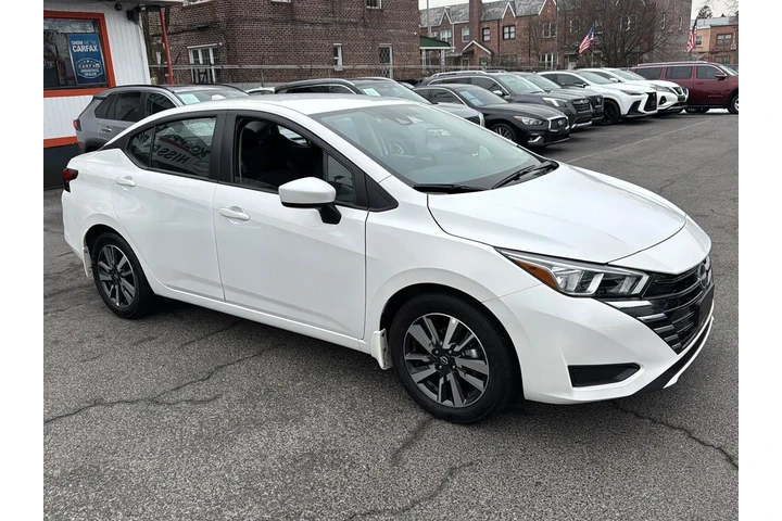 $16990 : Nissan Versa 2024 SV 4dr Sed image 10