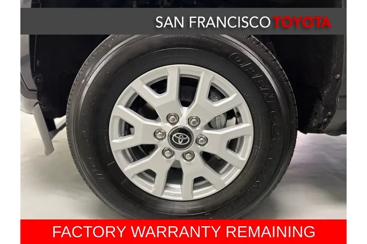 $37988 : Gold Certified2025 Tacoma SR5 image 9