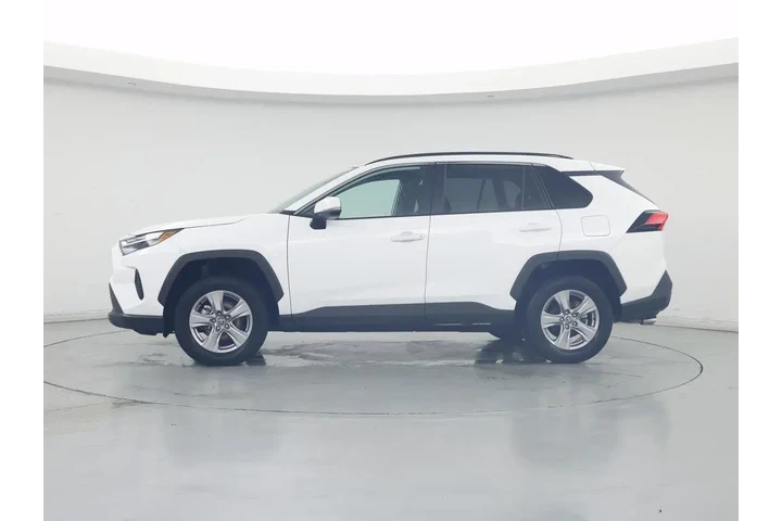 $30998 : Toyota RAV4 2025 AWD XLE 4dr image 3