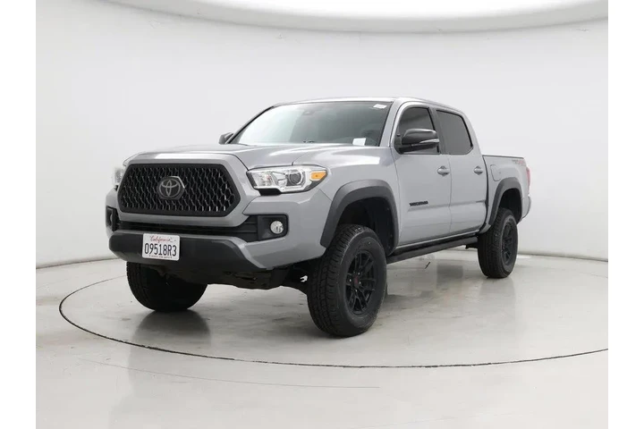 $30998 : Toyota Tacoma 2018 4x4 TRD P image 4