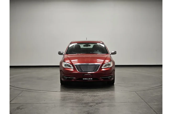 $7462 : Chrysler 200 2013 Limited 4d image 2