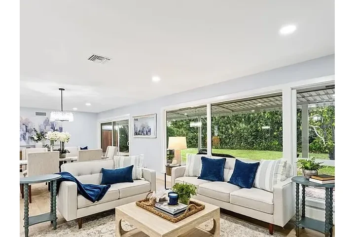 $2000 : HOUSE FOR RENT image 3