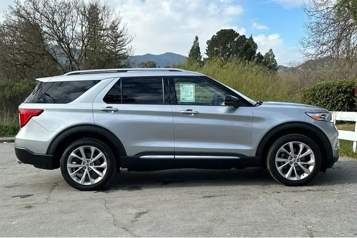 $39933 : Ford Explorer 2023 AWD Plati image 3
