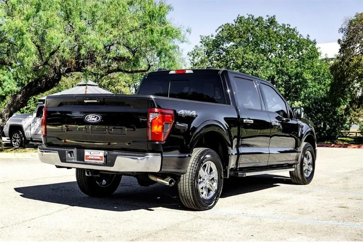 $38403 : Ford F-150 2024 4x4 XLT 4dr image 5