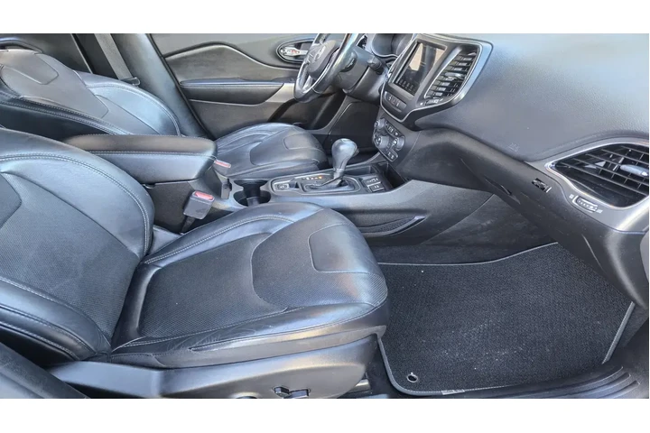 Jeep Cherokee 2021 Latitude image 10