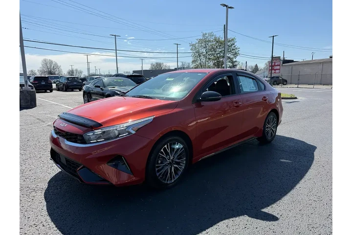 $20222 : Kia Forte 2023 GT-Line 4dr S image 4