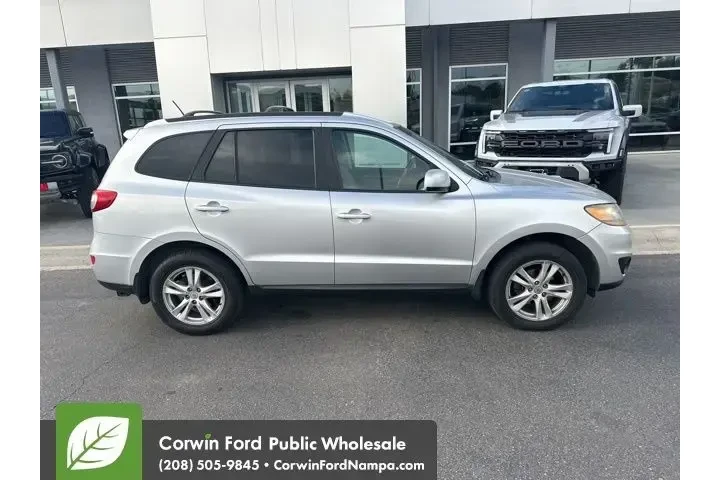 $6500 : Hyundai SANTA FE 2011 AWD SE image 5