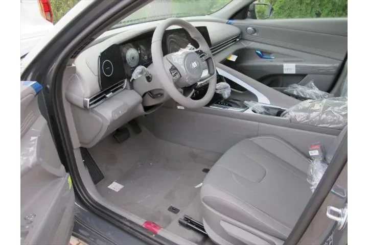 $24990 : Hyundai ELANTRA 2025 SEL Con image 3