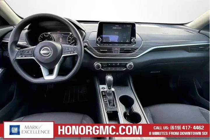 $21988 : Nissan Altima 2025 2.5 SV 4d image 7