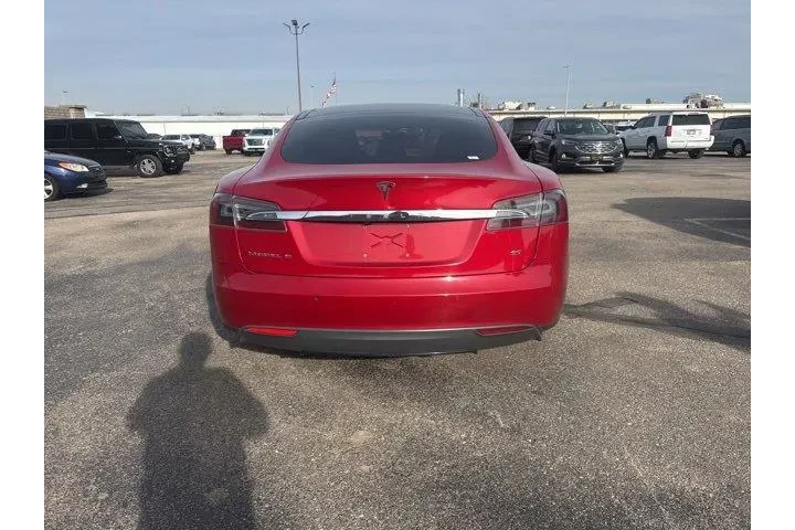 $17982 : Tesla Model S 2015 60 4dr Li image 6