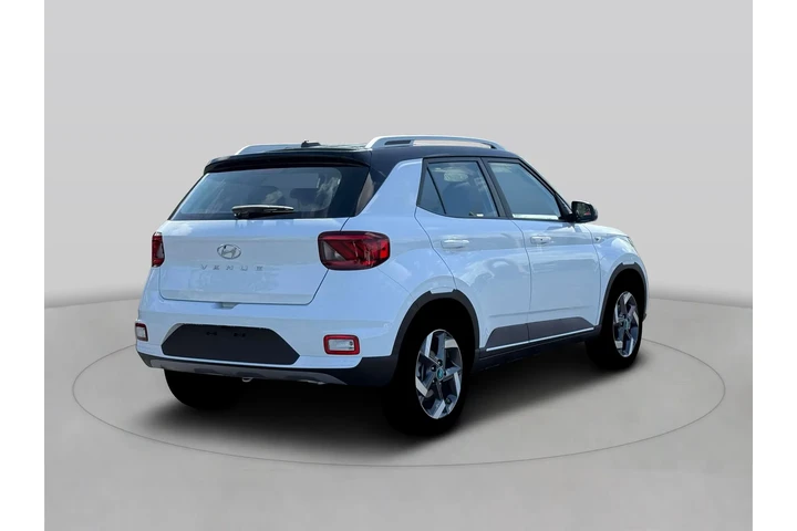 $22920 : Hyundai VENUE 2026 SEL 4dr C image 7