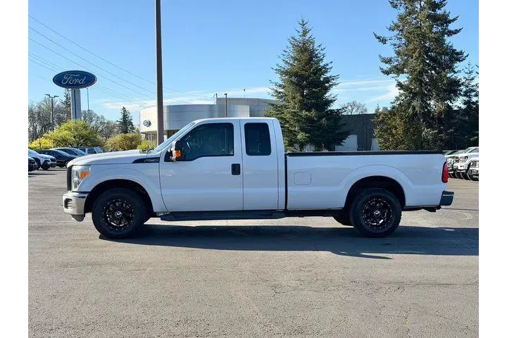 $17800 : Ford F-250 Super Duty 2015 4 image 6