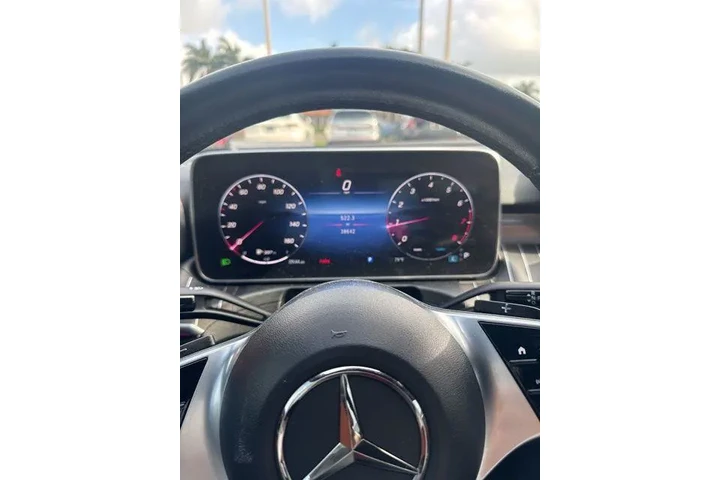 $30990 : Mercedes-Benz C-Class 2023 C image 9