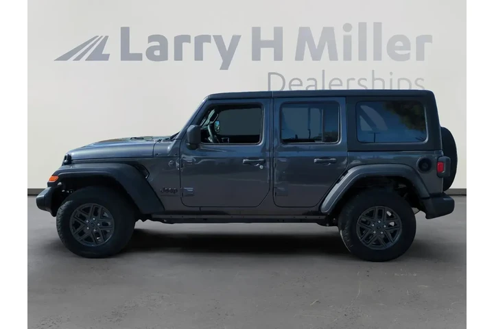 $36576 : Jeep Wrangler 2024 4x4 Sport image 2