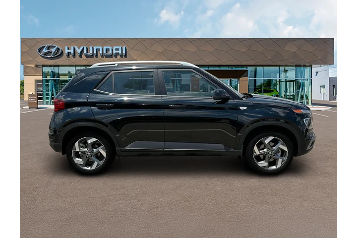 $21042 : Hyundai VENUE 2024 SEL 4dr C image 9
