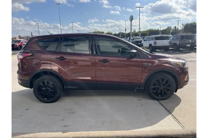 $9999 : Ford Escape 2018 S 4dr SUV image 4