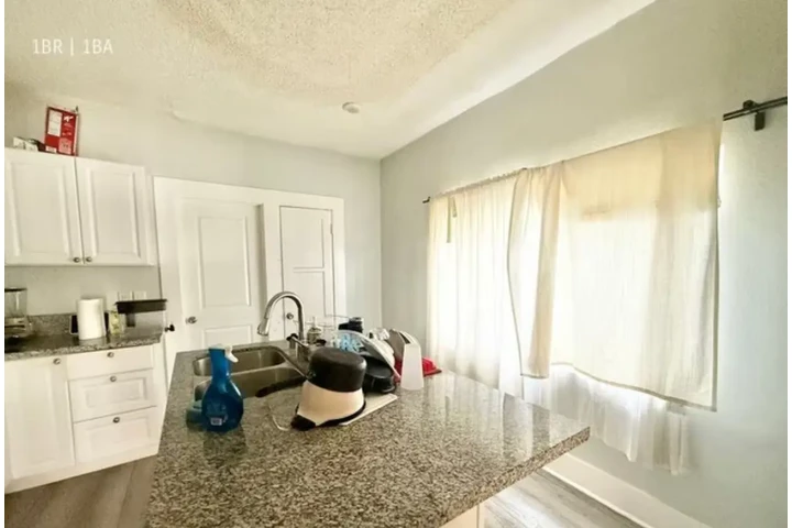 $1100 : Heaven on earth image 2