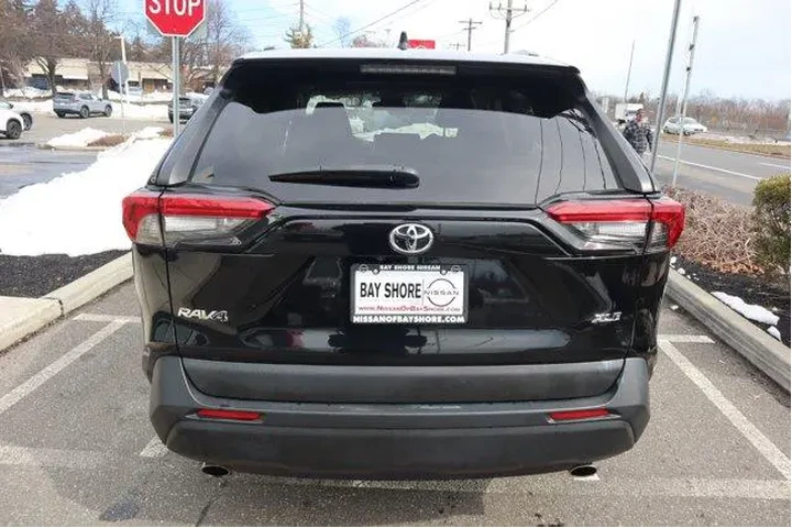 $21181 : Toyota RAV4 2023 XLE 4dr SUV image 7