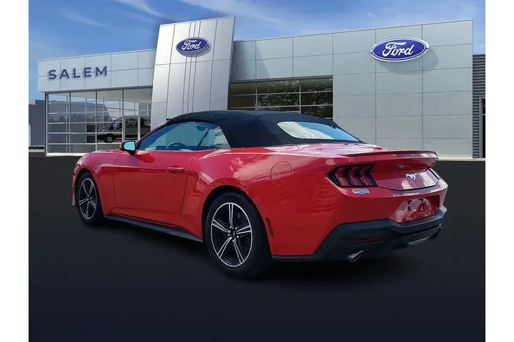 $30880 : Ford Mustang 2024 EcoBoost 2 image 4