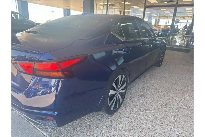 Nissan Altima 2019 2.5 SR 4d image 3