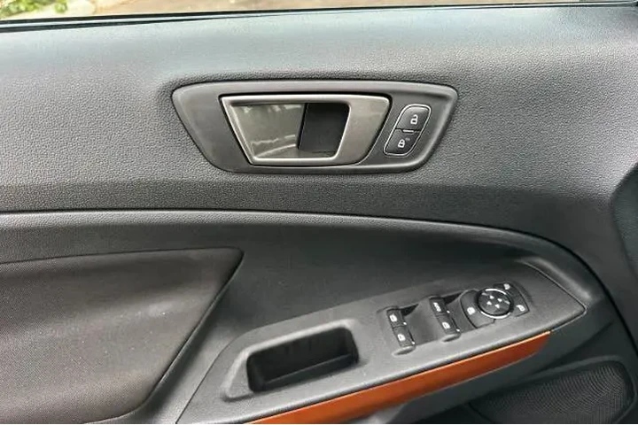 $19995 : Ford EcoSport 2021 SE 4dr Cr image 10