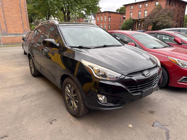 $8599 : 2014 Tucson SE image 3