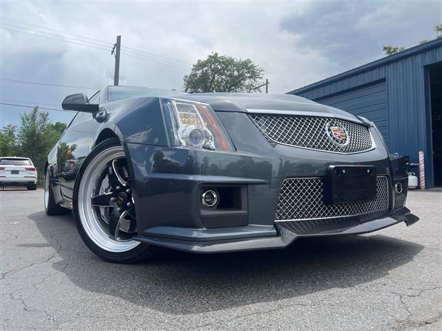 $36888 : 2011 CTS-V Base, 700 WHEEL HO image 1