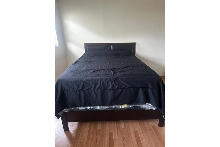 $900 : Se renta recámara image 1