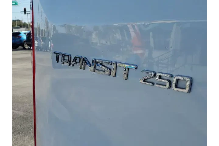 $33996 : Ford Transit 2023 250 3dr SW image 6