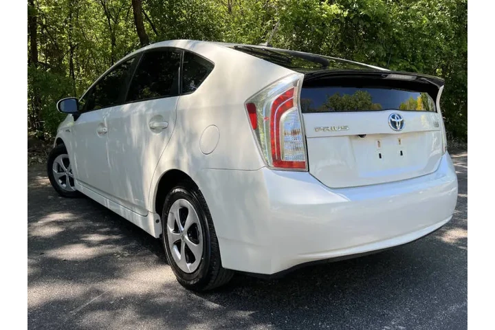 $1 : 2015 Prius Three image 5