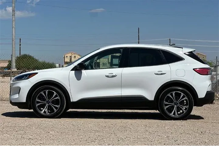 $19976 : Ford Escape Hybrid 2022 SE 4 image 8