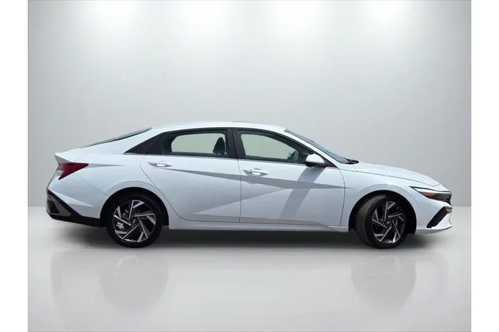 $21855 : Hyundai ELANTRA 2024 SEL 4dr image 3