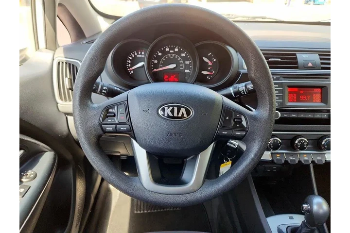 $9998 : Kia Rio 2016 LX 4dr Sedan 6A image 9