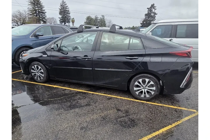 $27500 : Toyota Prius Prime 2022 LE 4 image 10