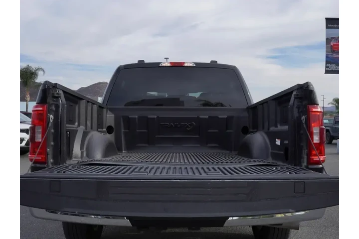 $28752 : Ford F-150 2023 4x2 XL 4dr S image 6