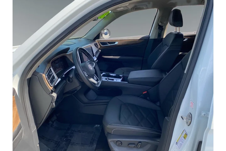 $37880 : Volkswagen Atlas 2025 AWD SE image 9