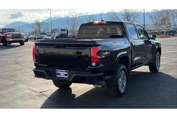 $37484 : Chevrolet Colorado 2024 4x4 image 5