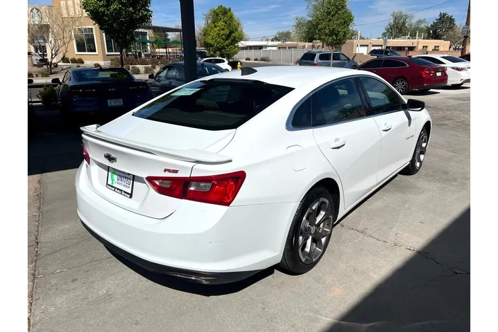 2019 Malibu RS image 5
