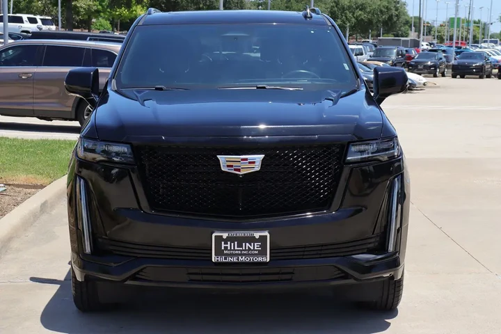 $69686 : 2023 Escalade 4WD Sport image 4