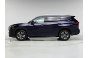 $33998 : Toyota Highlander 2022 XLE 4 thumbnail