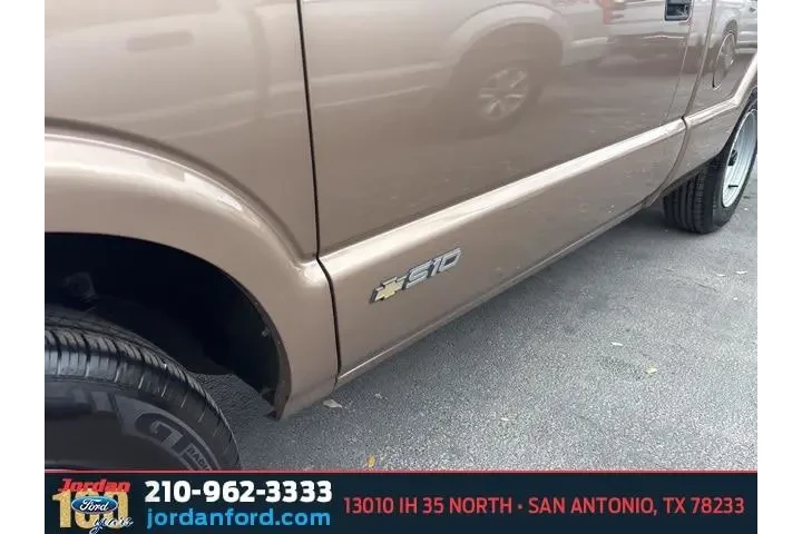 $13995 : Chevrolet S-10 1996 2dr LS S image 4