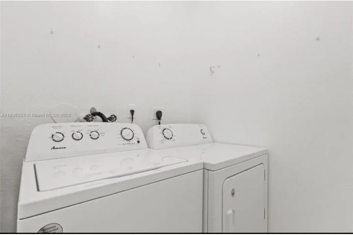 $2500 : Se renta Townhouse en Homested image 8