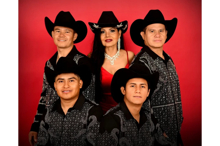 GRUPO VERSÁTIL EN LAS VEGAS image 7