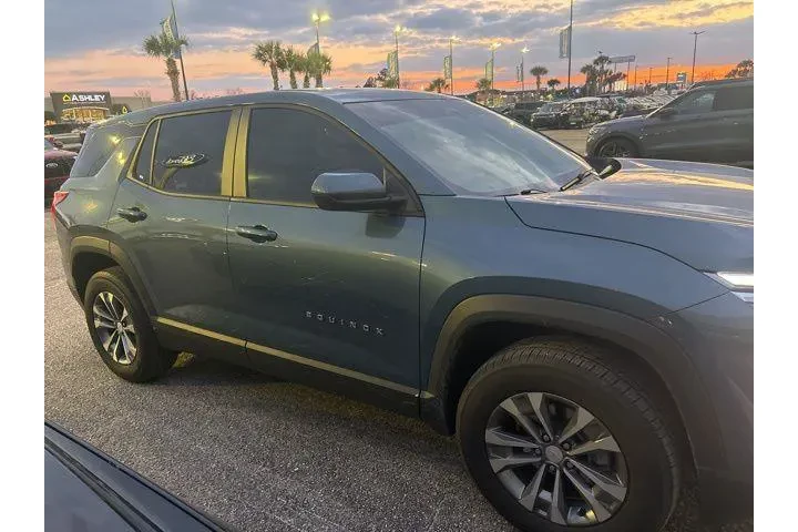 $24606 : Chevrolet Equinox 2025 LT 4d image 2